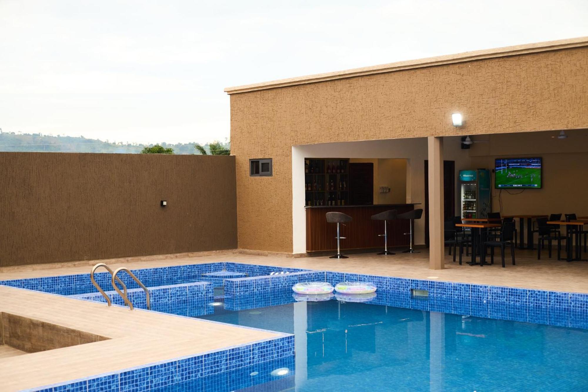 Aiden Homes And Apartments Hotel Koforidua Dış mekan fotoğraf